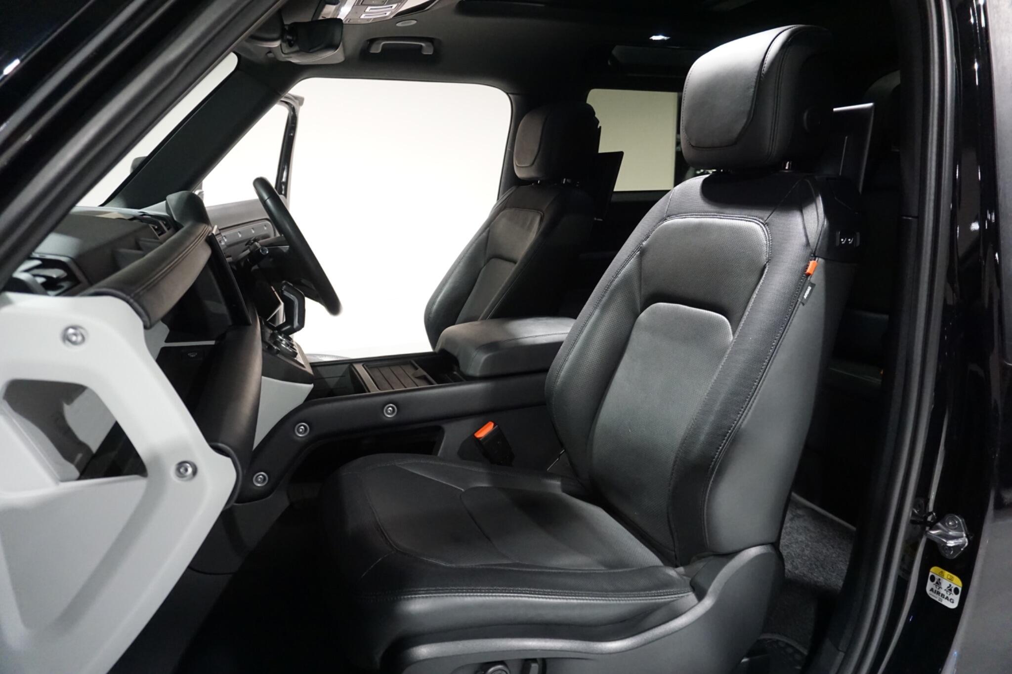 Land Rover Defender 90 3.0 D250 MHEV X-Dynamic HSE SUV 3dr Diesel Auto 4WD Euro 6 (s/s) (250 ps)